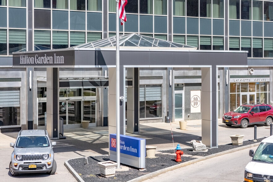 More Photos Of 10 Lafayette Sq, Buffalo Hotel For Lease