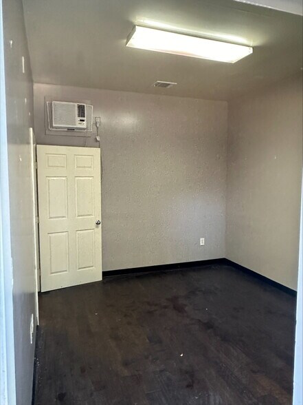 More Photos Of 6134 Airline Dr, Houston Unknown For Lease