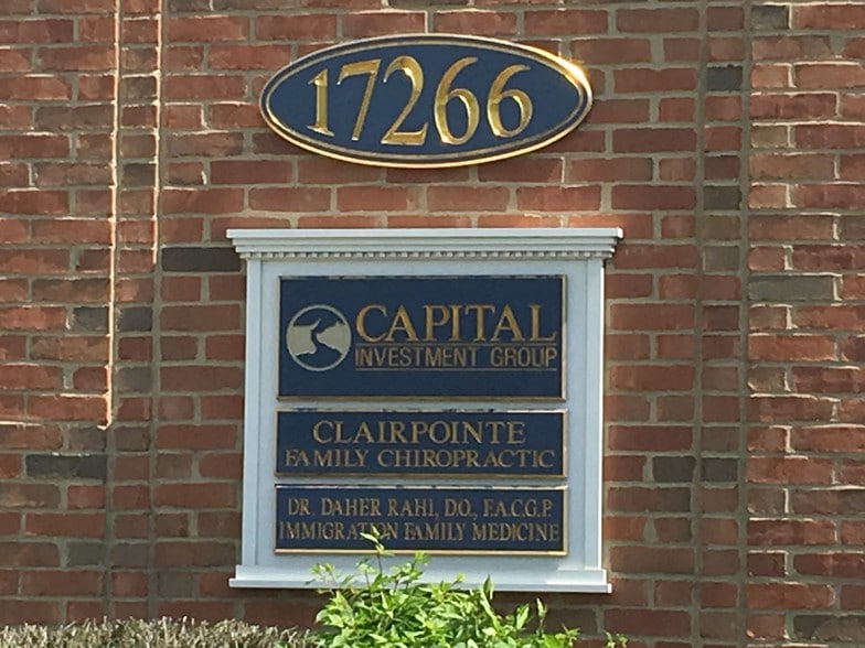 More Photos Of 17266 Mack Ave, Grosse Pointe Office For Sale