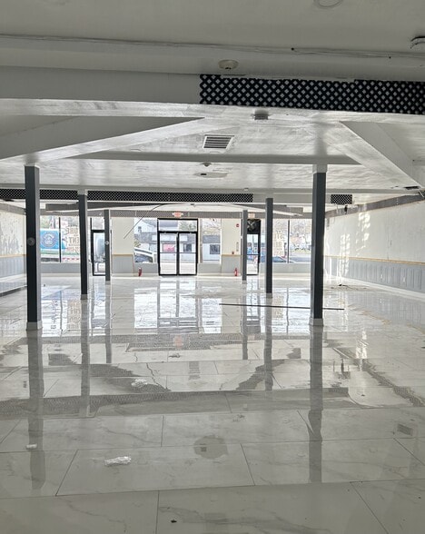More Photos Of 2501-2507 Middle Country Rd, Centereach Unknown For Lease