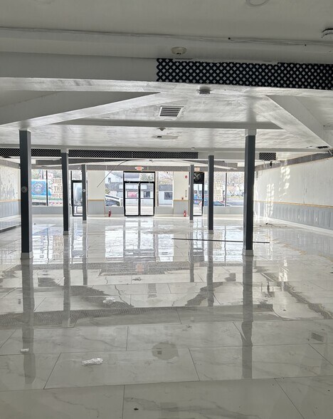 More Photos Of 2501-2507 Middle Country Rd, Centereach Unknown For Lease