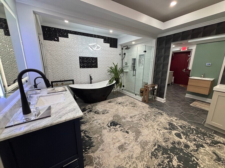 More Photos Of 603 Haddonfield-Berlin Rd, Voorhees Freestanding For Sale