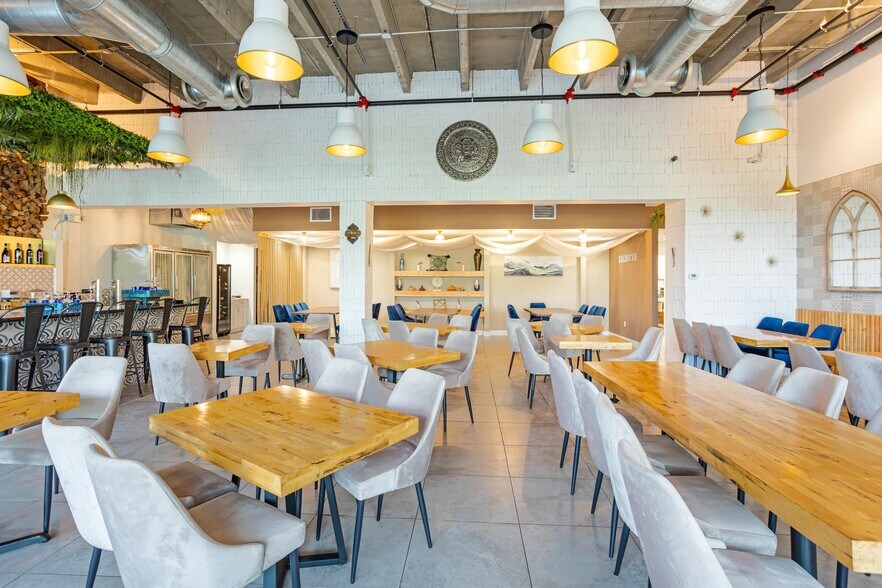 More Photos Of 5840 SW 71st St, South Miami Restaurant For Lease