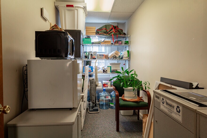 More Photos Of 28 State St, Gorham Office For Sale