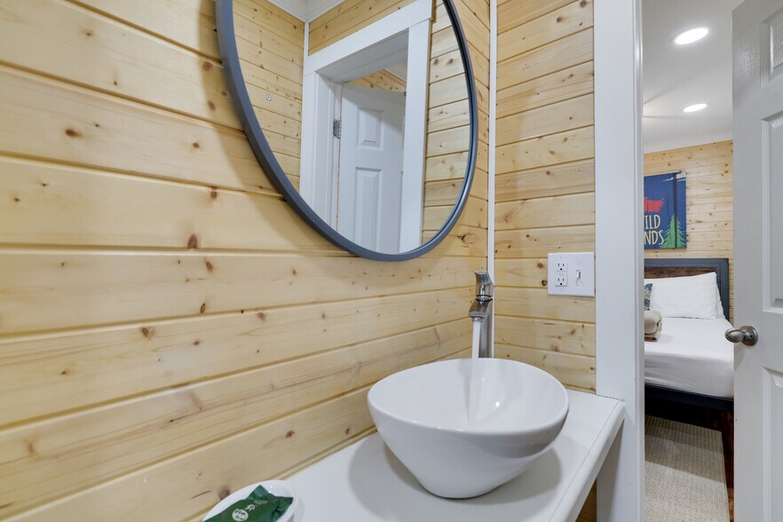 More Photos Of 2624 State Route 534, Albrightsville Hotel For Sale