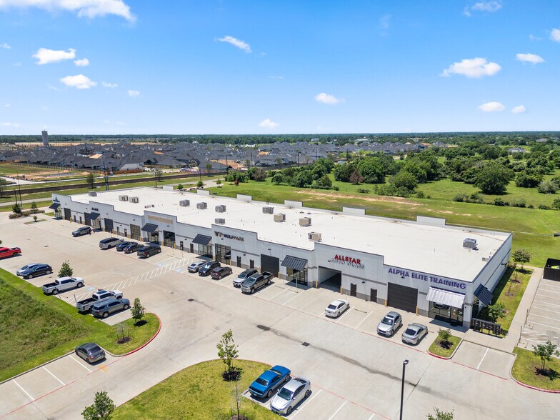 More Photos Of 6610 Fm 359 Rd, Fulshear Light Manufacturing For Lease