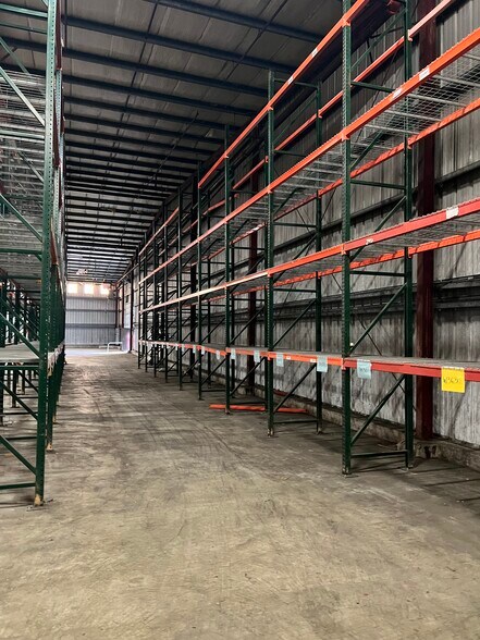 More Photos Of 2600 Bay Ave, Hoquiam Warehouse For Lease