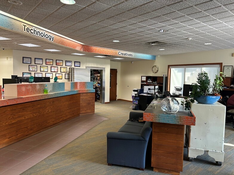 More Photos Of 1800 Union St, Lafayette Office For Sale