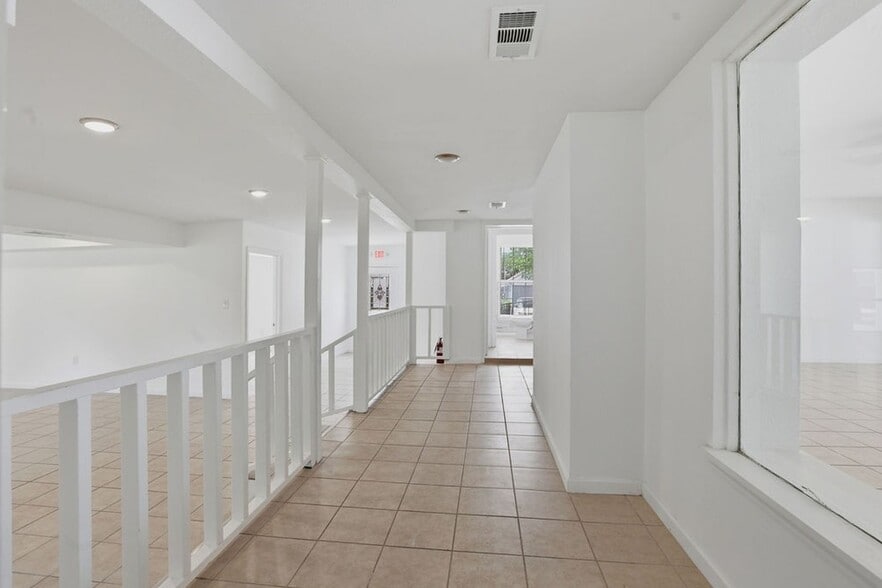 More Photos Of 1400 E Belt Line Rd, Carrollton Freestanding For Sale