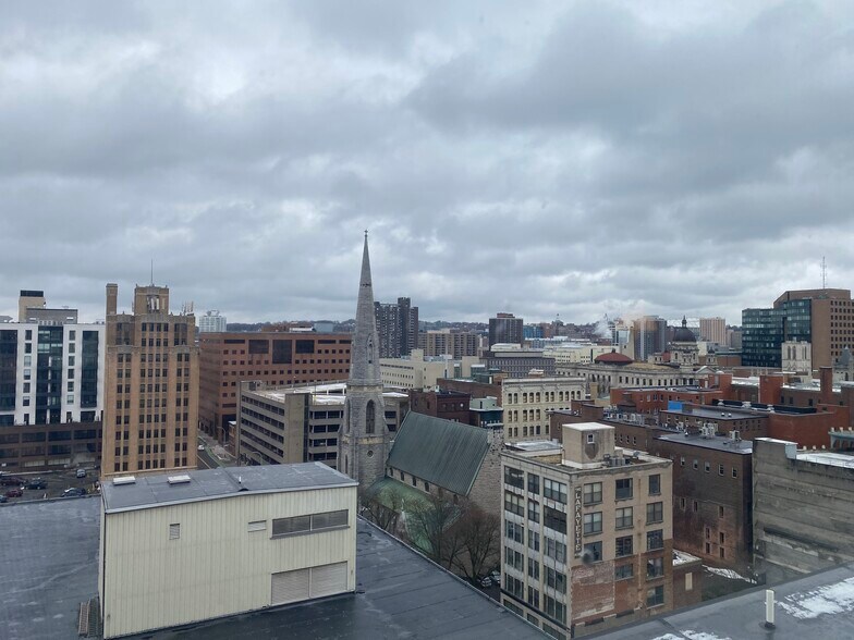 220 S Warren St, Syracuse, NY 13202 Office For Lease