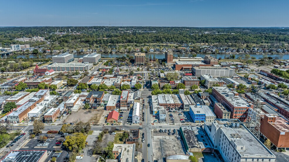 More Photos Of 215 10th St, Augusta Storefront Retail Residential For Sale