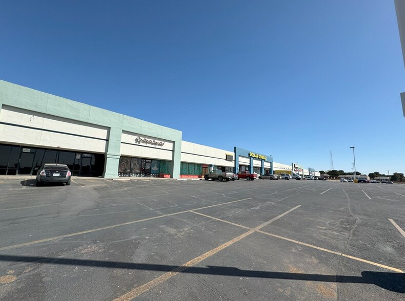 More Photos Of 1580 George Dieter Dr, El Paso Unknown For Lease