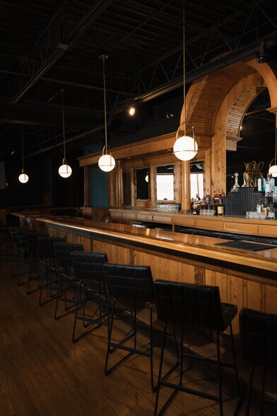 More Photos Of 5264 Anton Dr, Fitchburg General Retail For Sale