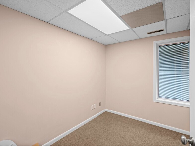 More Photos Of 4541 S 700 E, Salt Lake City Office For Sale
