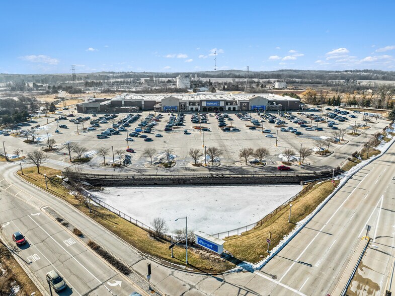 More Photos Of W190N9855 Appleton Ave, Germantown Freestanding For Sale