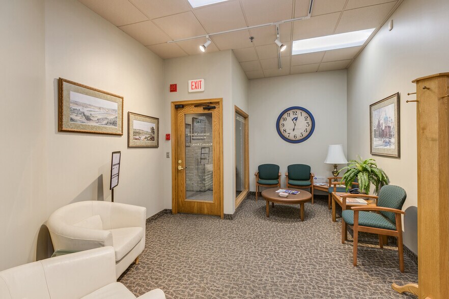 More Photos Of 413 Wacouta St, Saint Paul Office Residential For Lease