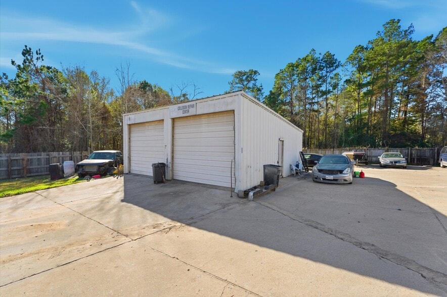 More Photos Of 15831 Highway 105 W, Montgomery Light Manufacturing For Sale
