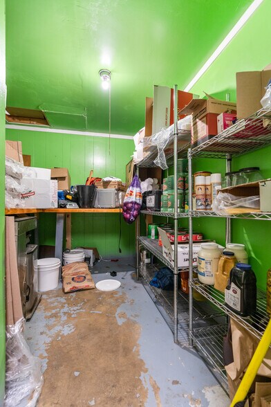 More Photos Of 140 W Main St, Itasca Restaurant For Sale