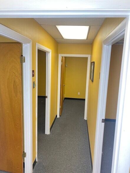 More Photos Of 516-518 S Camp Meade Rd, Linthicum Heights Medical For Lease