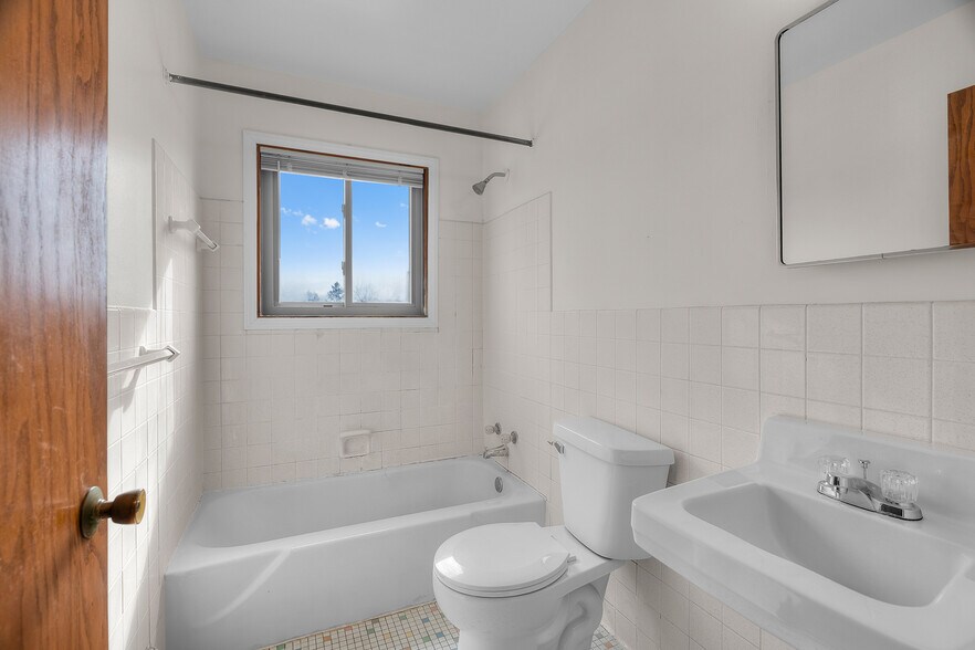 More Photos Of 1010 Lafond Ave, Saint Paul Apartments For Sale