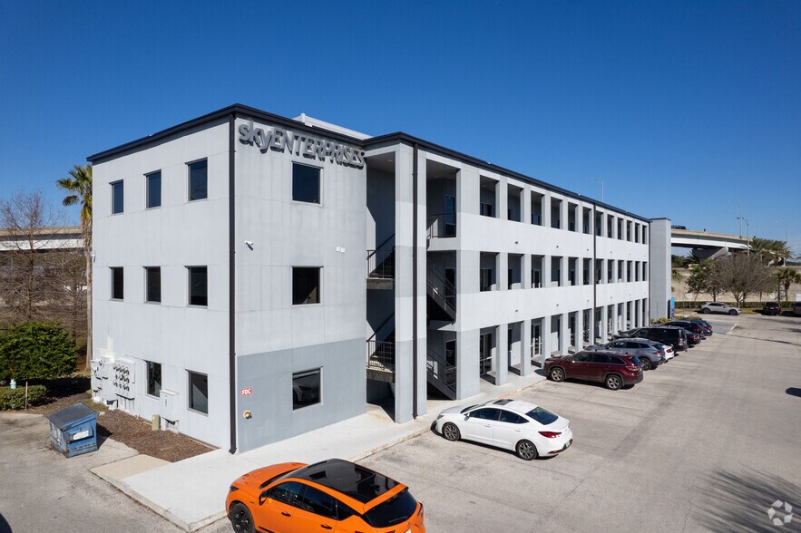 More Photos Of 2300 Marsh Point Rd, Neptune Beach Office For Lease