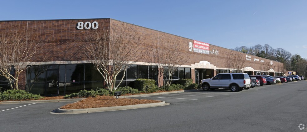 More Photos Of 800 Clanton Rd, Charlotte Showroom For Lease