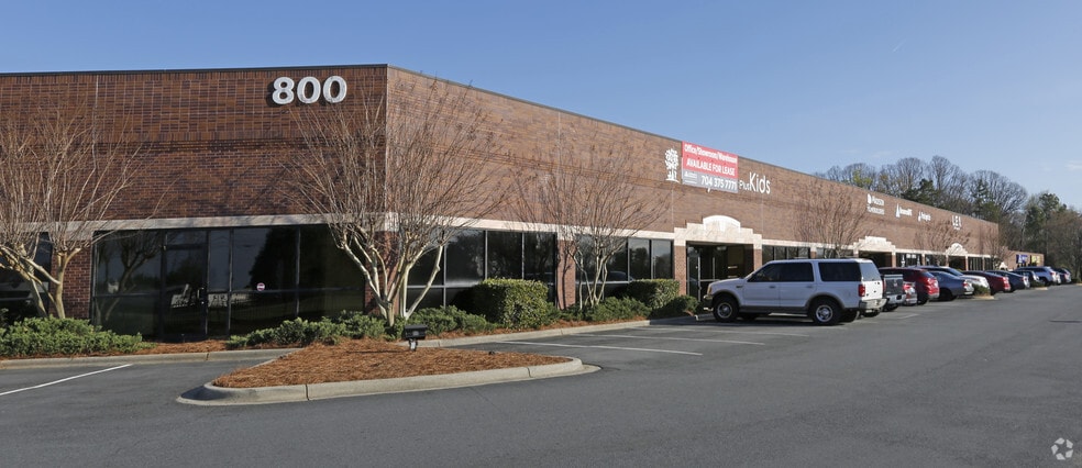 More Photos Of 800 Clanton Rd, Charlotte Unknown For Lease