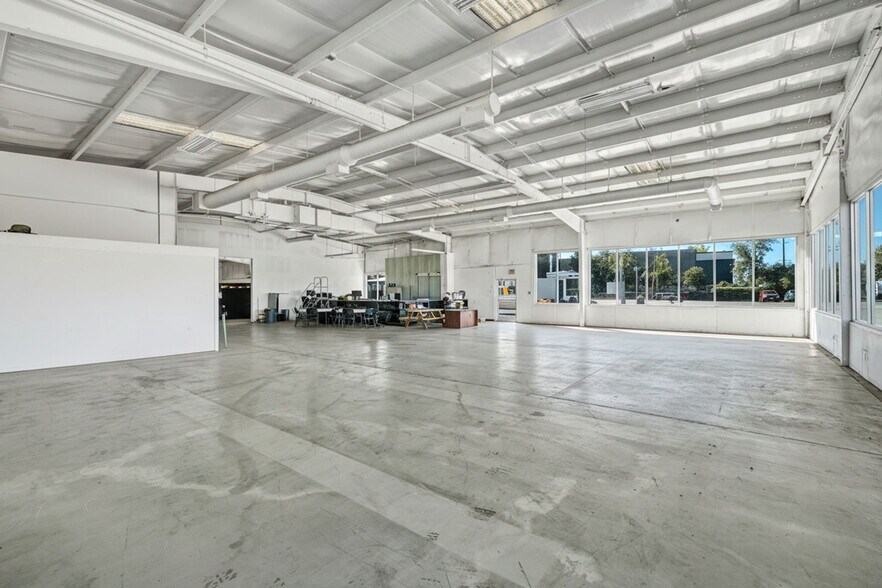 More Photos Of 2020 Taylor Rd, Roseville Industrial For Lease