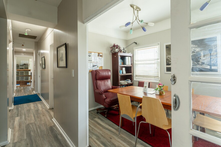 More Photos Of 2741-2743 S Robertson Blvd, Los Angeles Storefront Retail Office For Sale