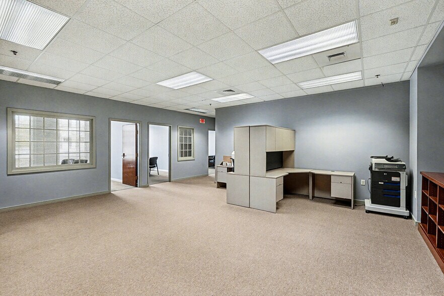 More Photos Of 415-417 Wolfe St, Fredericksburg Medical For Lease