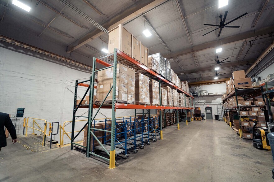 More Photos Of 252-262 Depot Rd, Milford Light Distribution For Lease