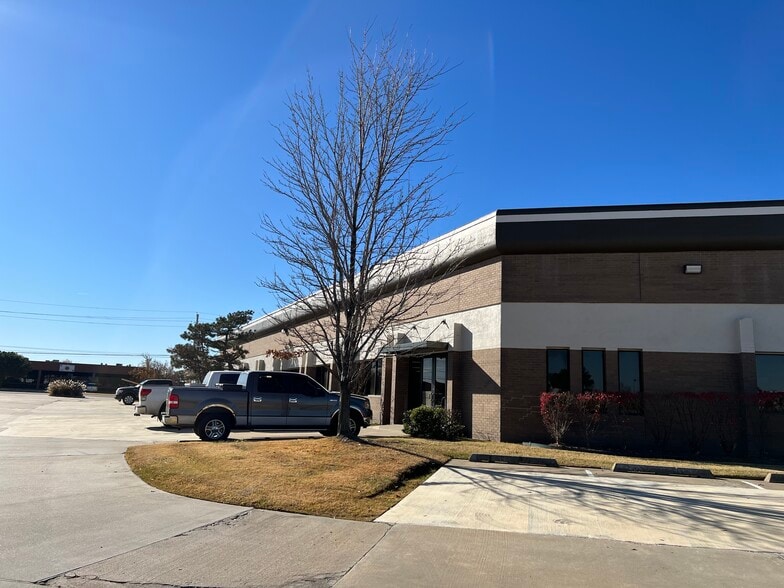 More Photos Of 12101 E 51st St, Tulsa Unknown For Lease
