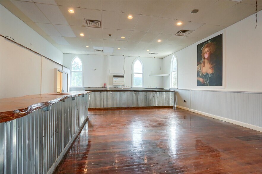 More Photos Of 5948 Linglestown Rd, Harrisburg Restaurant For Sale