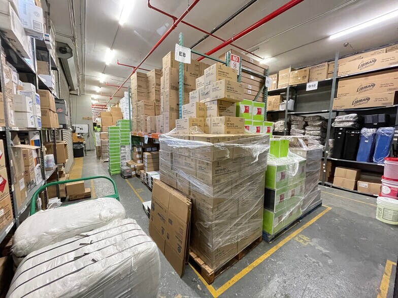 More Photos Of 118-40 Montauk St, Saint Albans Distribution For Sale