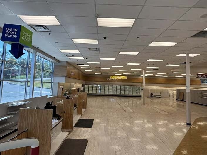 More Photos Of 656 Philadelphia Ave, Reading Drugstore For Lease