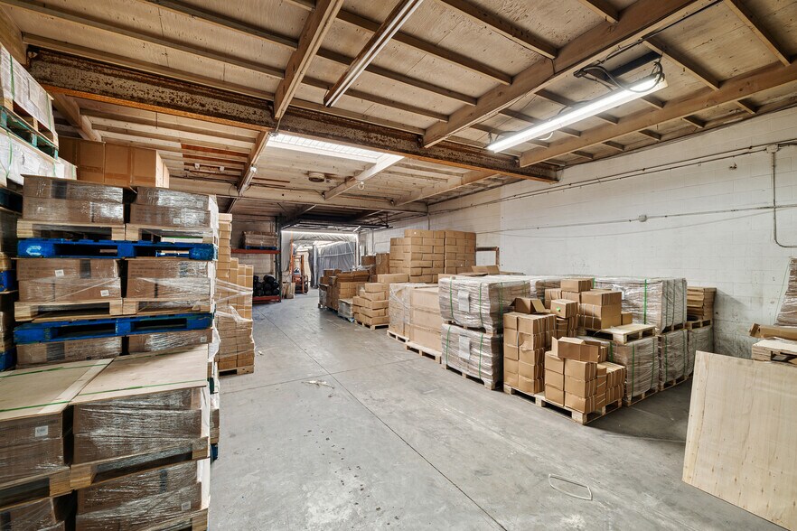 More Photos Of 1428 W South Central Park Ave, Anaheim Warehouse For Lease