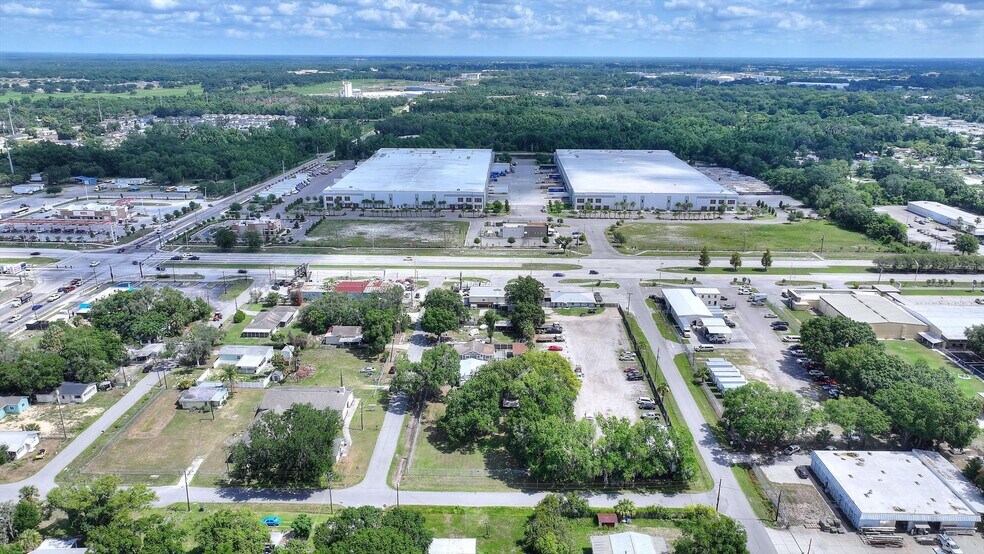 More Photos Of 2016 W Memorial Blvd, Lakeland Auto Repair For Lease