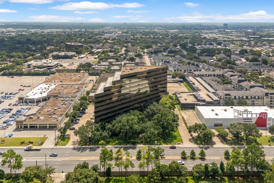 More Photos Of 9801 Westheimer Rd, Houston Office For Lease