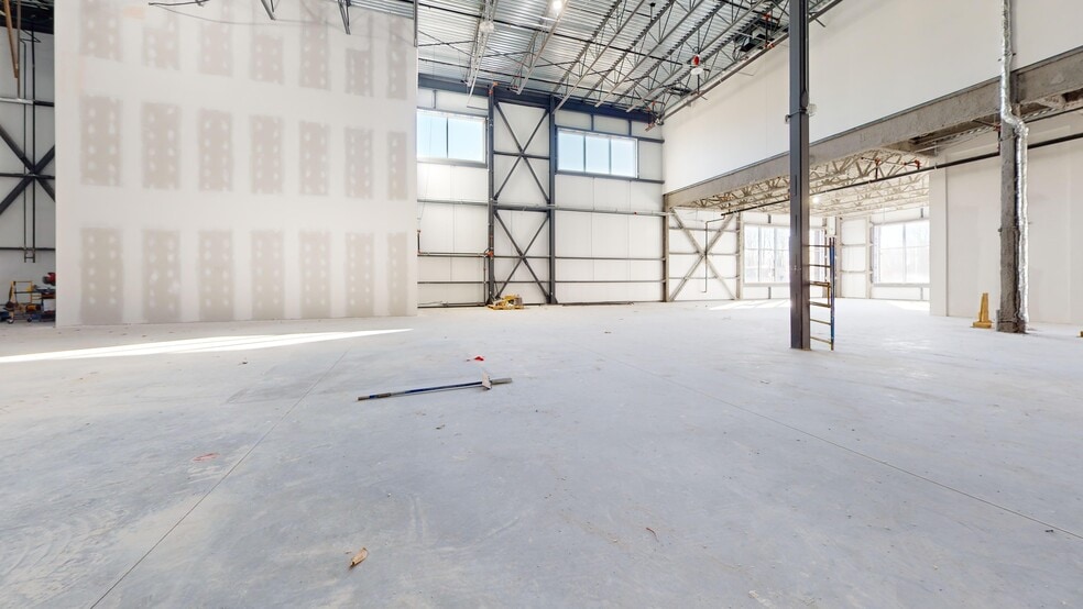 More Photos Of 100 Blvd Jean-Baptiste-Rolland O, Saint-jerome Unknown For Lease