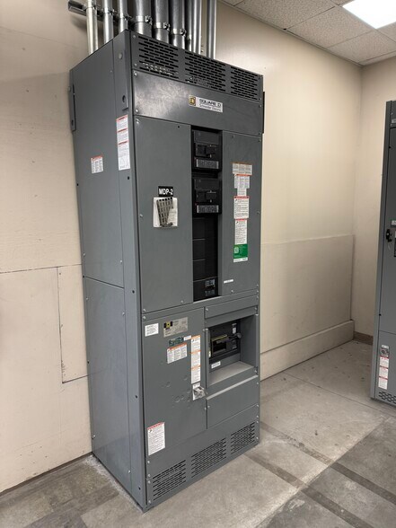 More Photos Of 509 Commerce Blvd, Crawfordville Warehouse For Lease