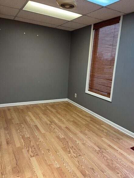 More Photos Of 406 Turtle Creek Dr, Shreveport Office For Sale