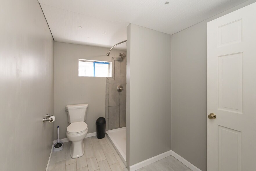 More Photos Of 3166 Highway B, Berger Winery Vineyard For Sale