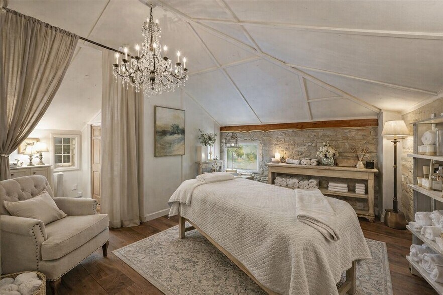 More Photos Of 23351 Ranch to Market 150 rd, Driftwood Specialty For Sale