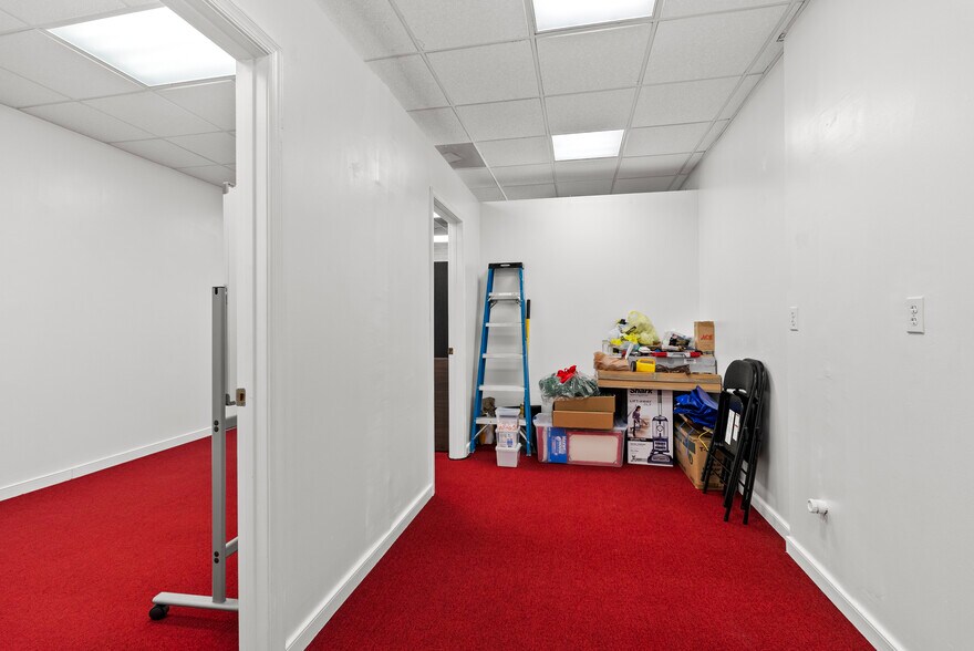 More Photos Of 215 S Main St, Blackstone Storefront For Sale