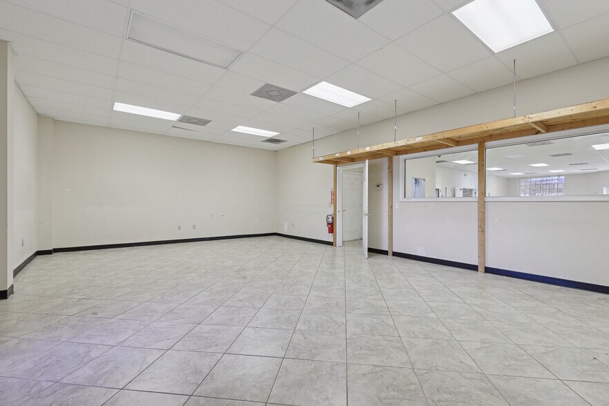 More Photos Of 711 Cassat Ave, Jacksonville Service For Sale