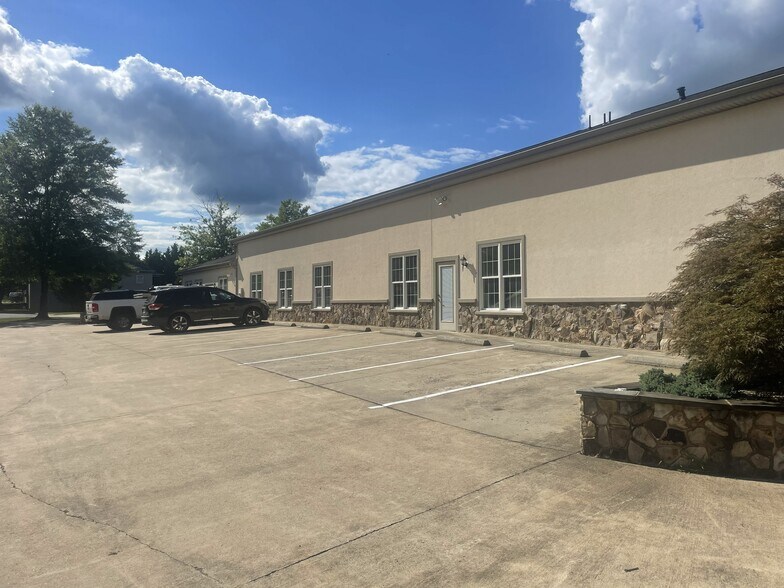 More Photos Of 37310 E Richardson Ln, Purcellville Warehouse For Sale