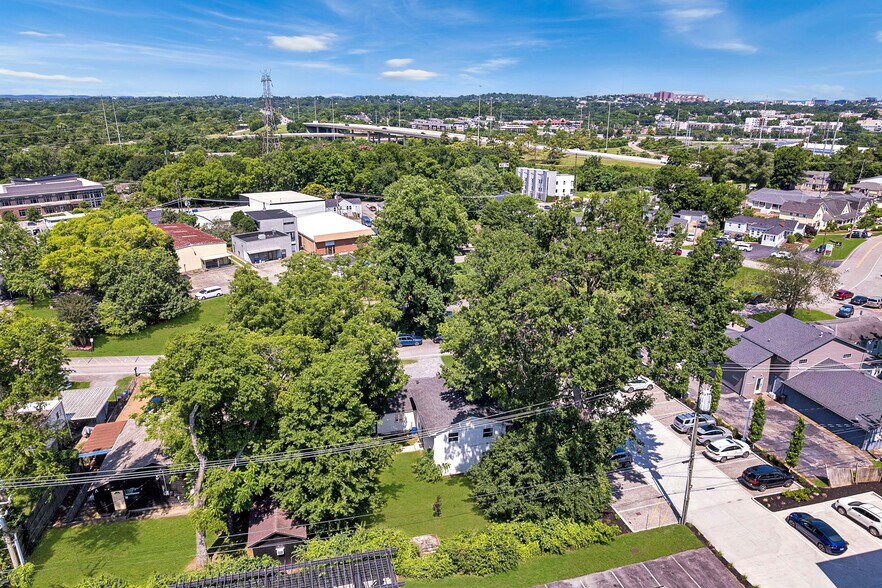 More Photos Of 2818 Azalea Pl, Nashville Office Residential For Sale