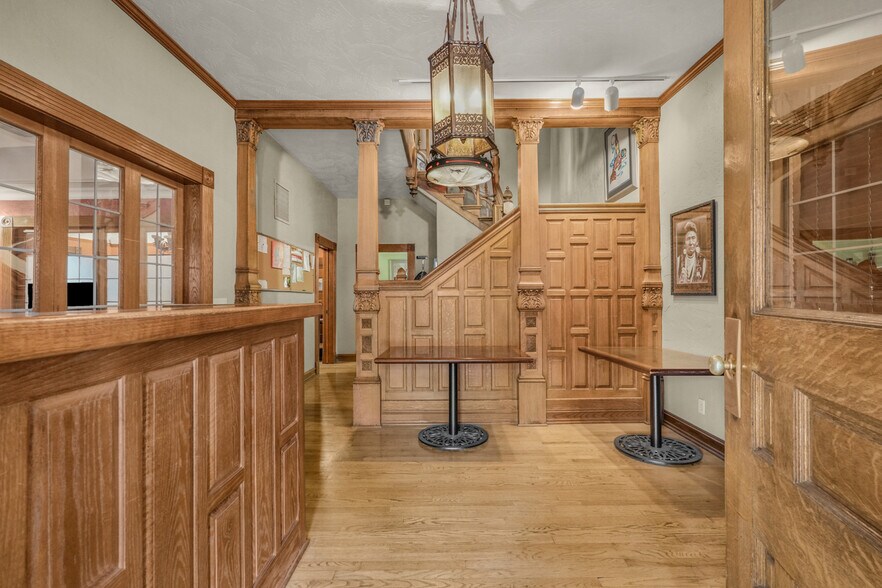 More Photos Of 233 SE 4th St, Pendleton Restaurant For Sale