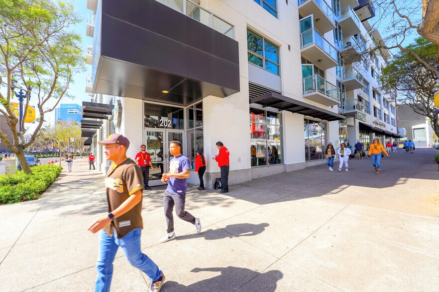 More Photos Of 251 10th Ave, San Diego Apartments For Lease