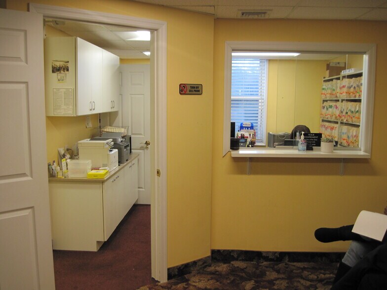 More Photos Of 50 Hempstead Ave, Lynbrook Medical For Sale